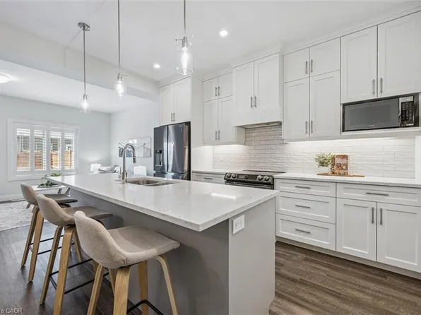 34 Wideman Blvd, Guelph, ON N1E 0S3