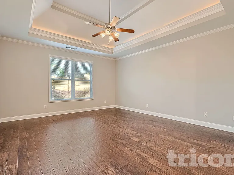 87 Thomas Place Dr — Photo 2