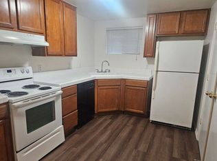 1102 E Hedges Ave, Fresno, CA 93728