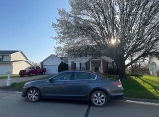 10 Georgetown Cir, O'Fallon, MO 63368