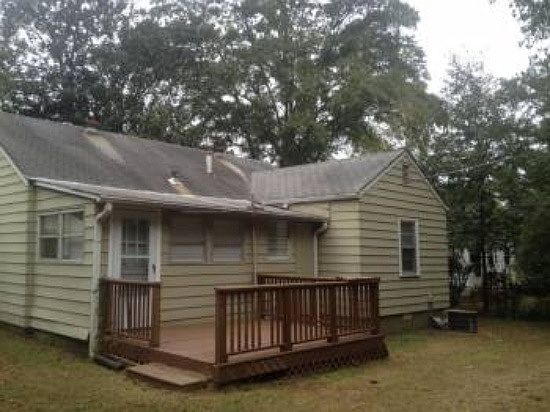 3rd image of 537 Thomas St SE