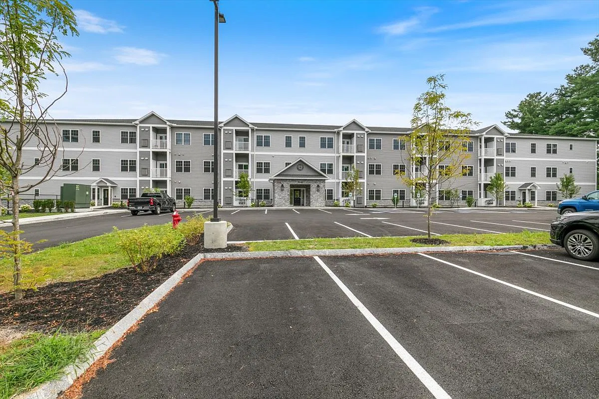 2 bed, 1073 sqft, $2,850 — Photo 2