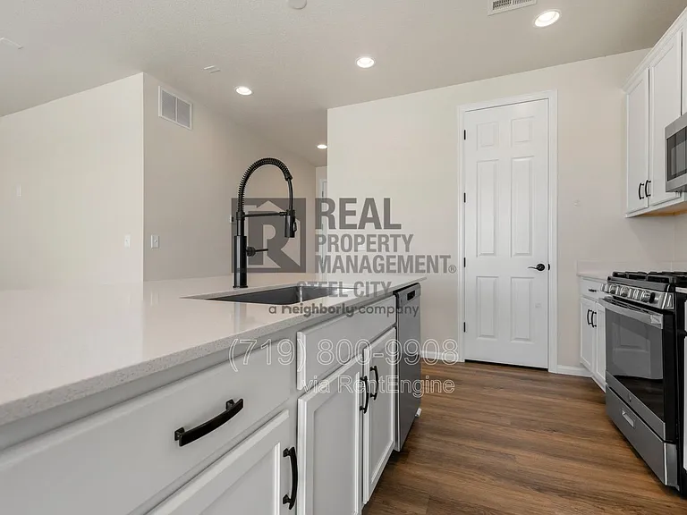 1941 Manassa St — Photo 13