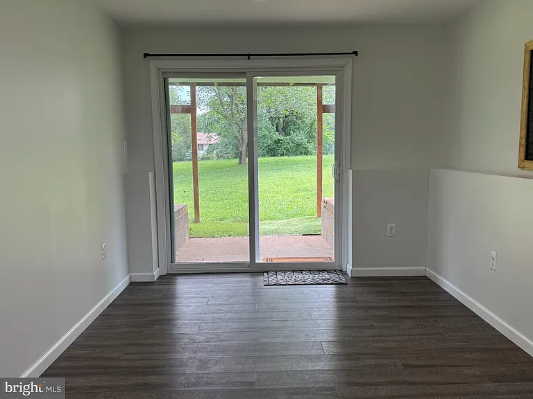5077 Macnamara Dr — Photo 15
