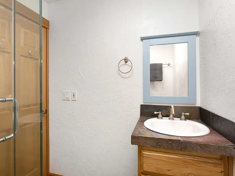 4915 NW 186th Ave — Photo 5