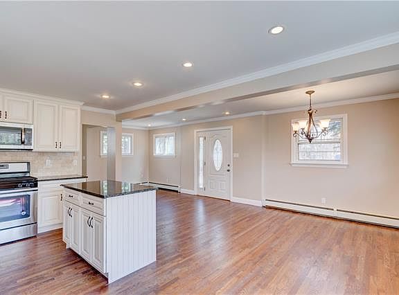 5th image of 17 Haines Ct