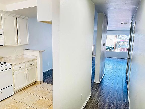 3rd image of 14826 Magnolia Blvd APT 102