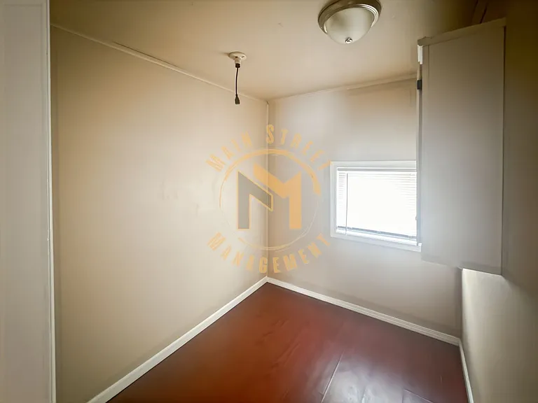 517 N Ashland Ave — Photo 8