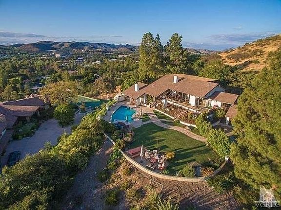 4th image of 31503 Germaine Ln