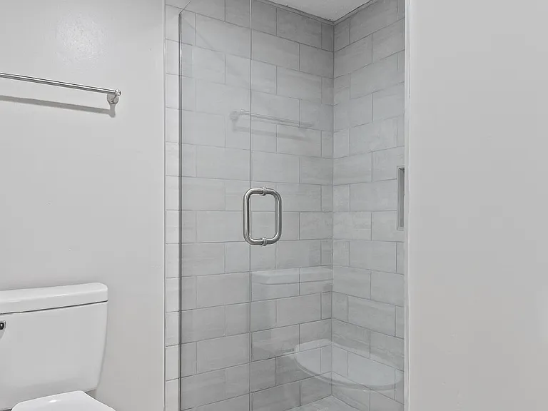105 Ppoole St #303 — Photo 71