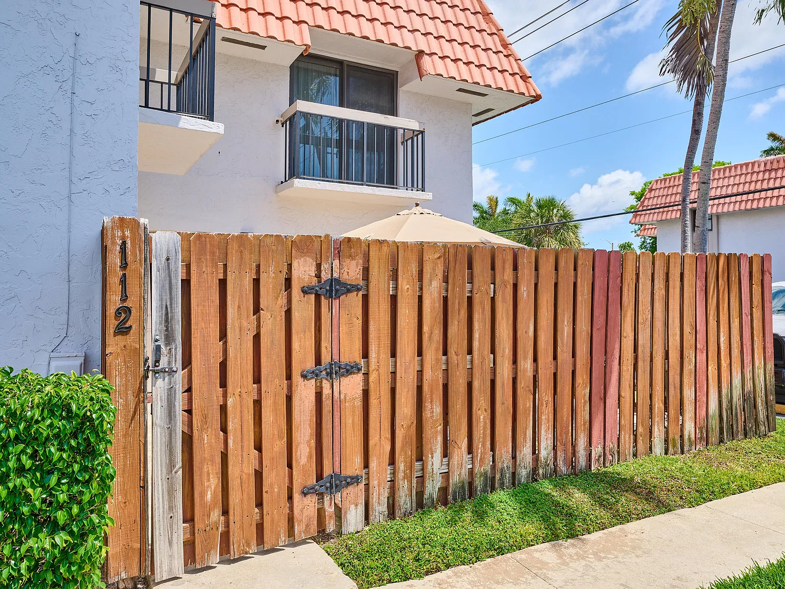 2 bed, 2.5 bath, 1380 sqft, $3,300 — Photo 3