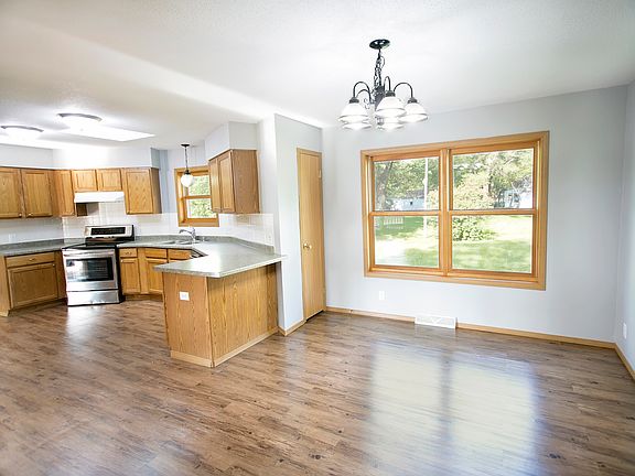 2nd image of 1639 Michigan Dr