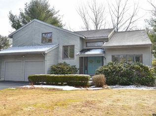 15 Orchard Park Dr, Clifton Park, NY 12065