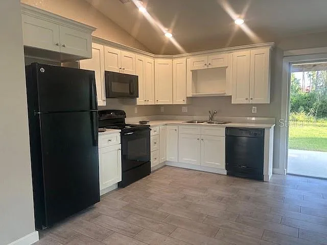651 Chamber St NW — Photo 3