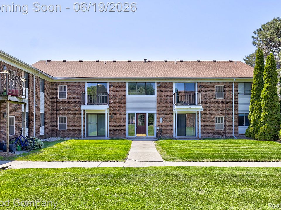 1st image of 43244 Mound Rd #2