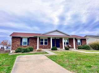 106 Del Oro Dr #B, Saint Peters, MO 63376