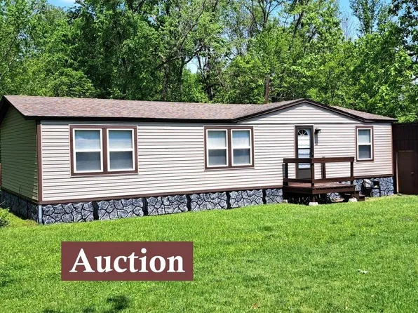 313 N Hickory St, De Soto, IL 62924