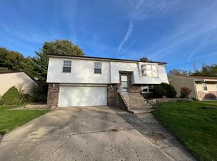 215 Kirman Ave, Romeoville, IL 60446