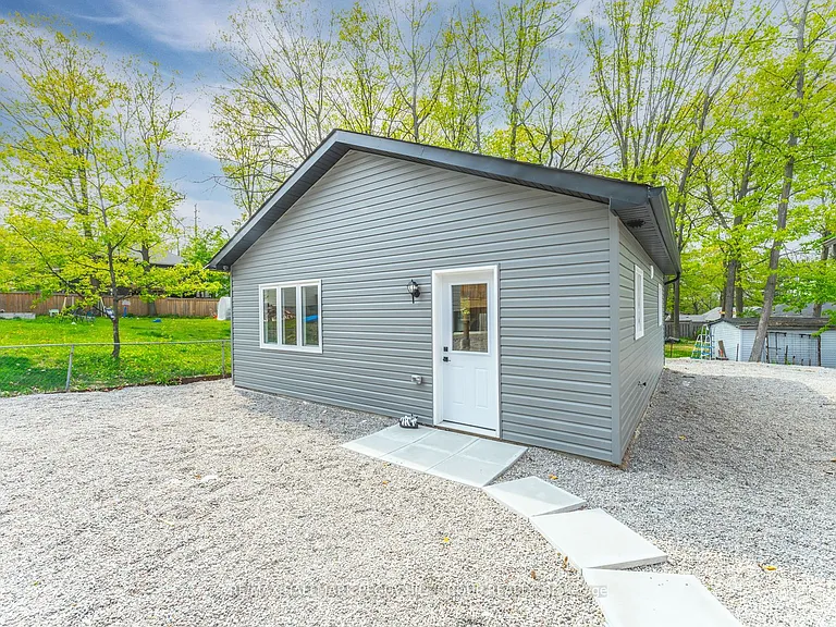 176 Cundles Rd W #GARDEN — Photo 1