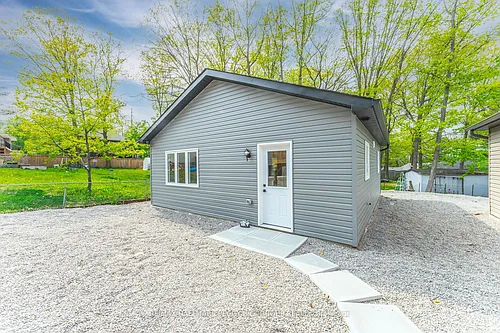 176 Cundles Rd W #GARDEN Photo 1