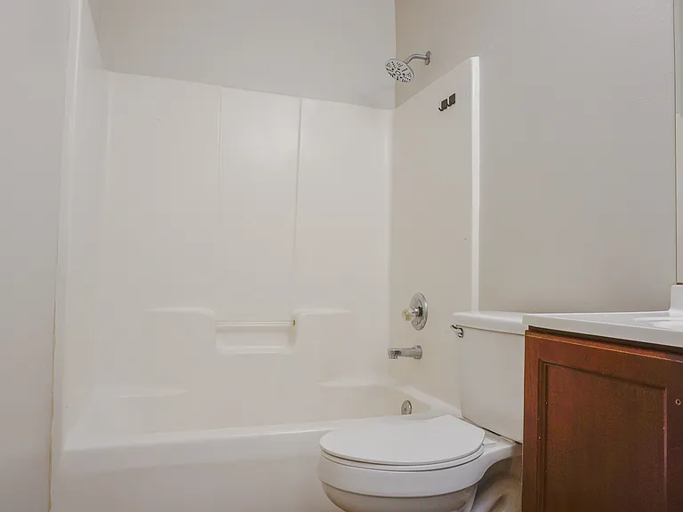 6115 Willow Ln N — Photo 14
