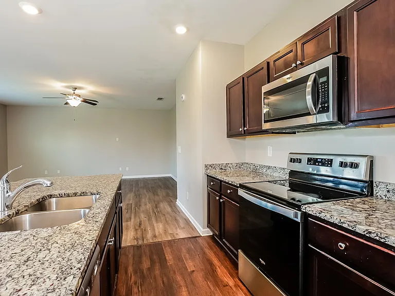 3740 Newbury Place Dr — Photo 6