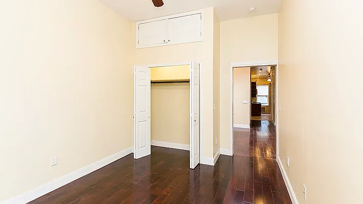 Rented by Compass | media 25