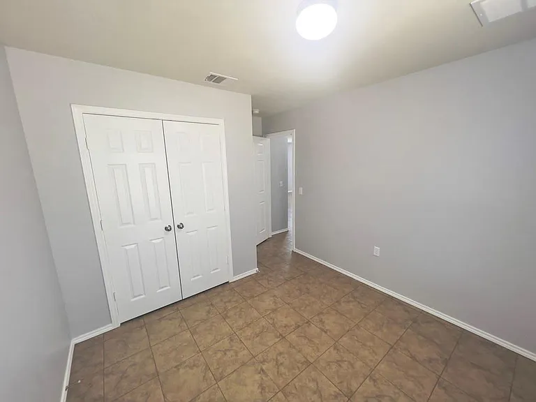 5813 Knoll Pines Pass — Photo 5