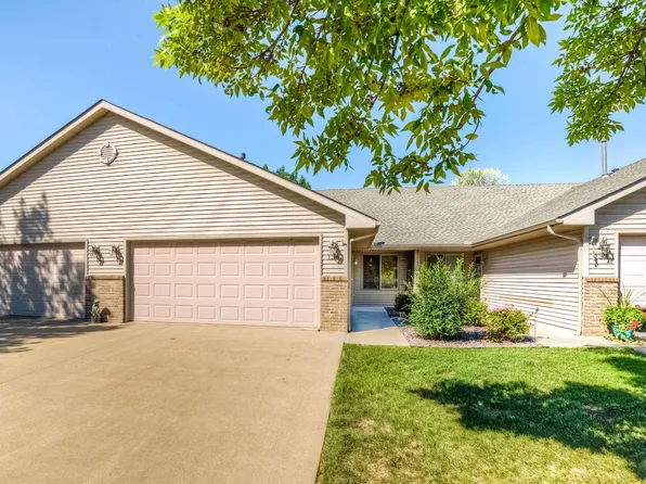 136 Linden St S, Belle Plaine, MN 56011