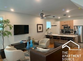 6115 S University Ave UNIT 4, Chicago, IL 60637