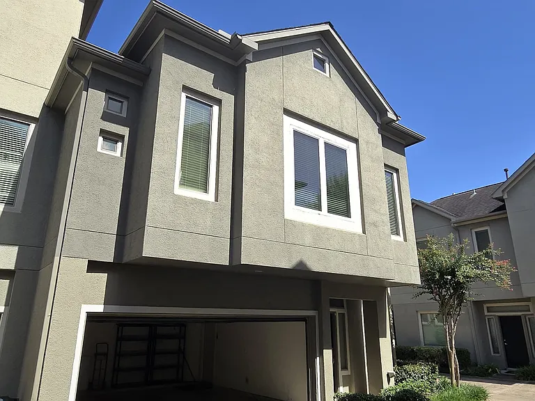 1136 Patterson St — Photo 3