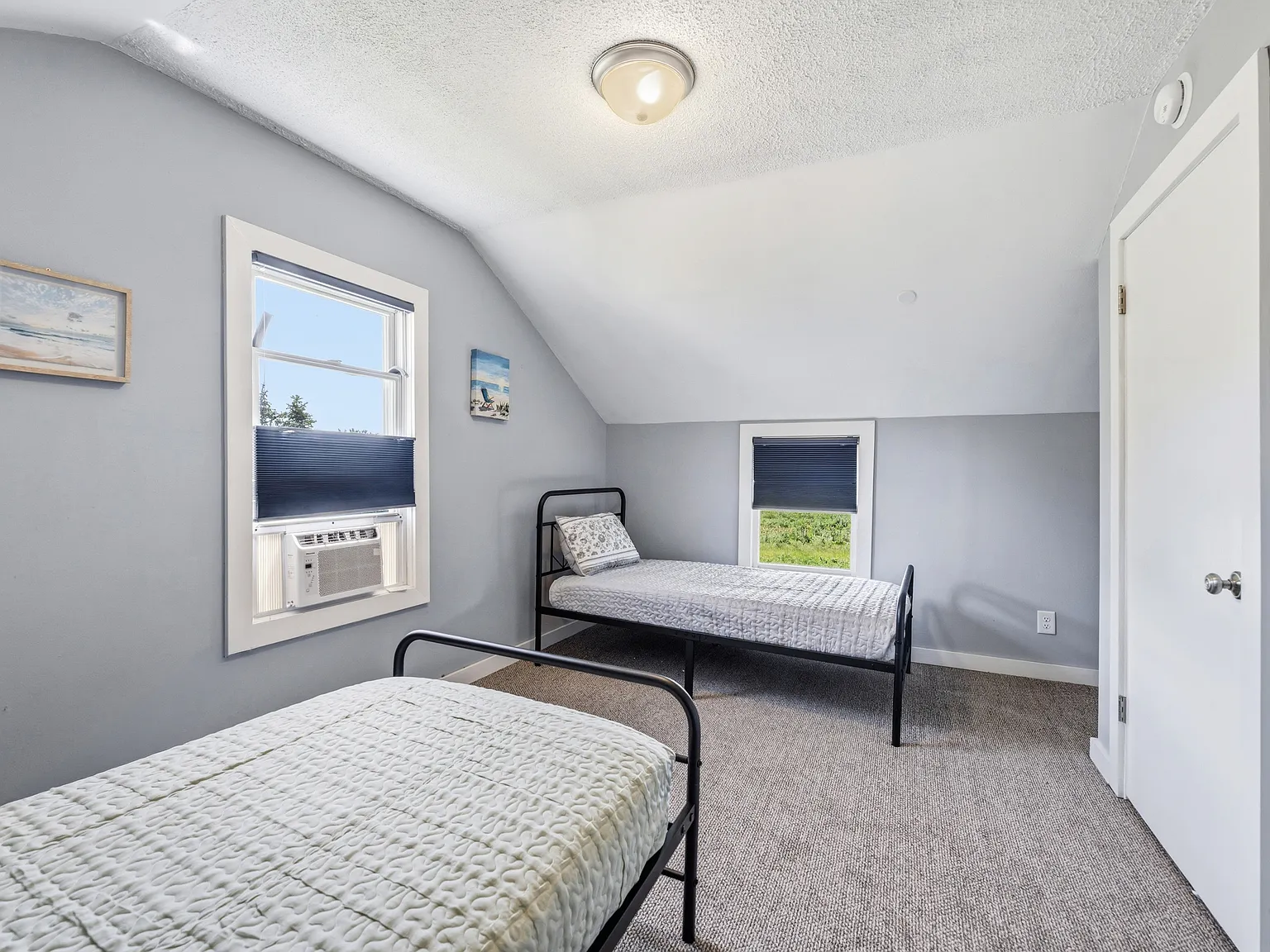 3 bed, 1296 sqft, $2,300 — Photo 4