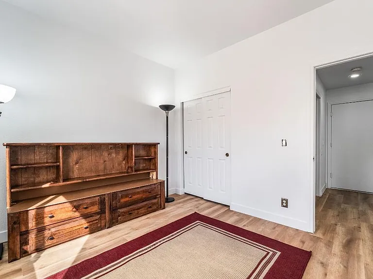 1011 Park Bridge Ave — Photo 26