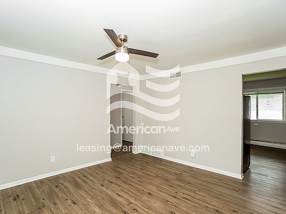 614184_003_wm_-_living_room_13139100.jpg