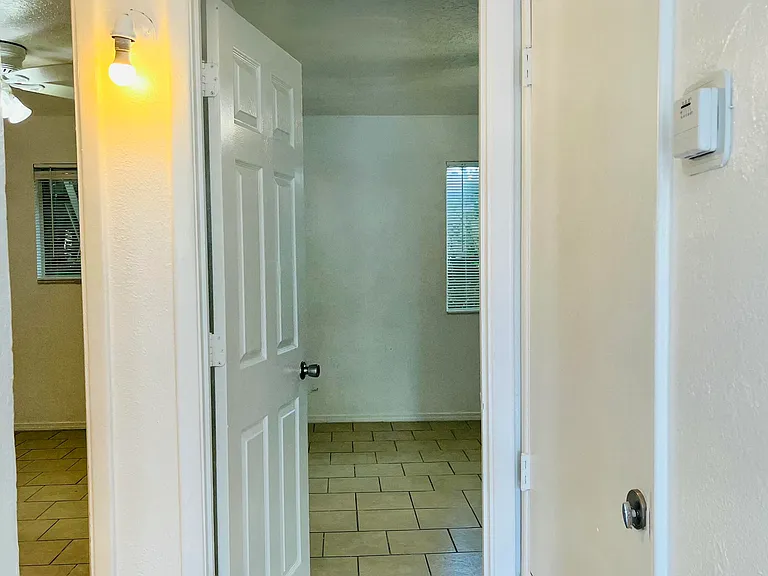 8200 Copper Ave NE #A — Photo 25
