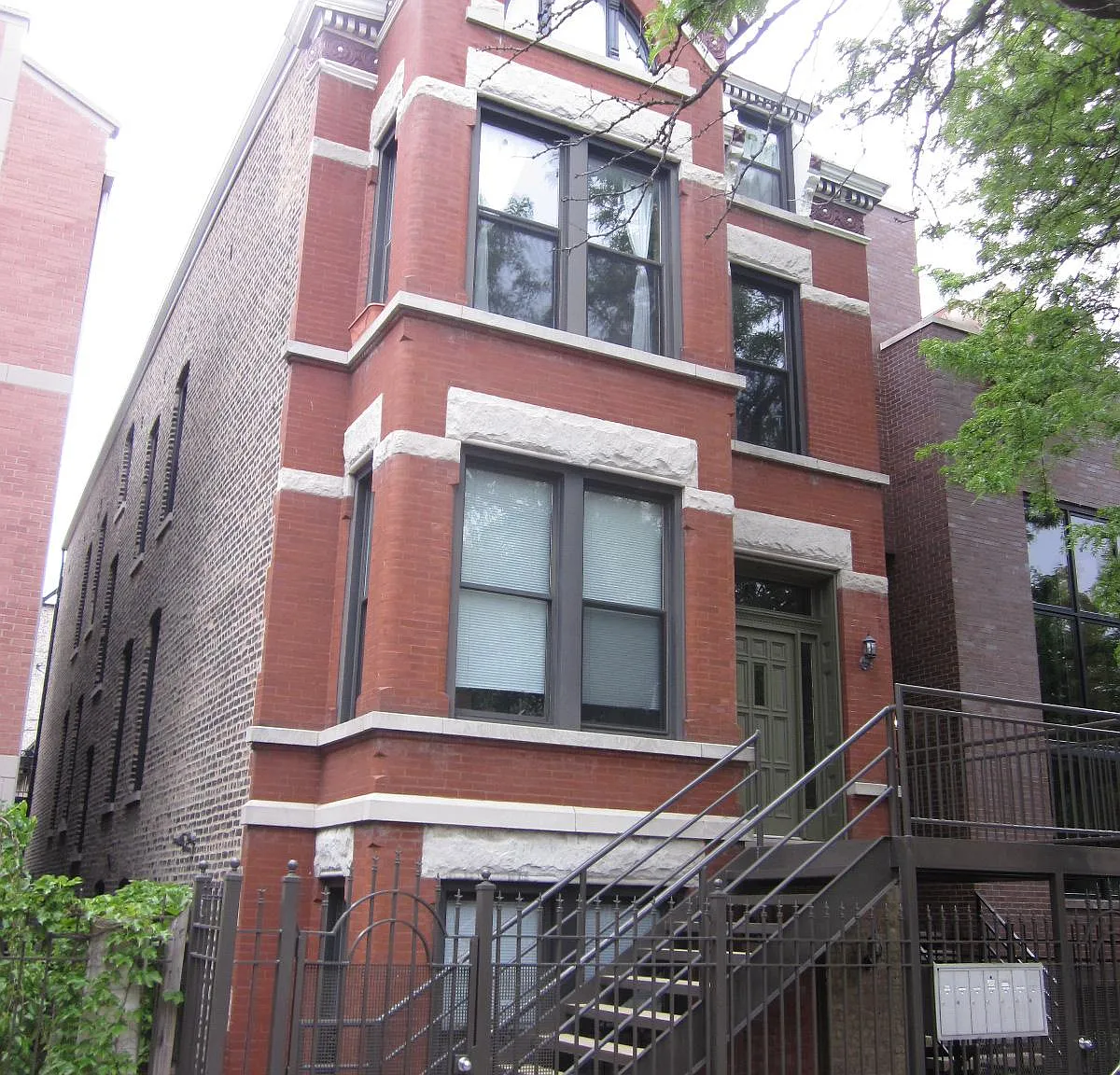 1 bed, 750 sqft, $2,300 — Photo 1