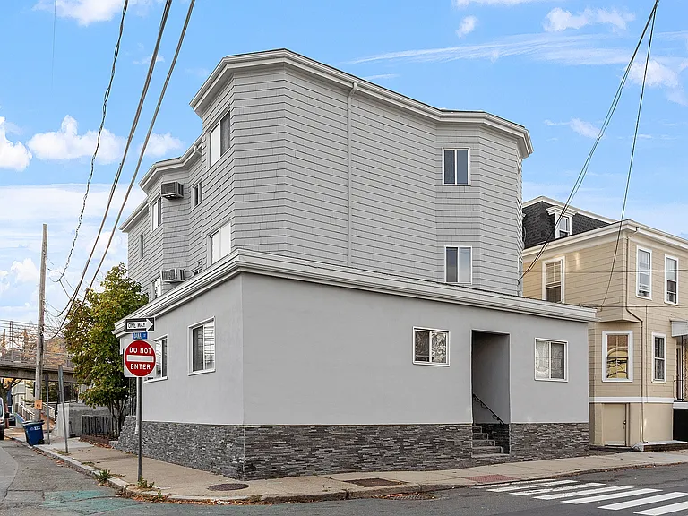 44 Dana St #6 — Photo 41