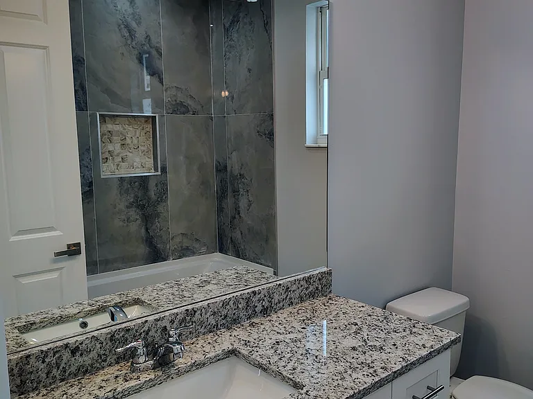 302 NW 25th Ave — Photo 7