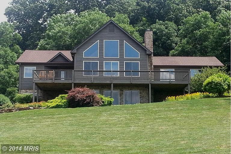 1st image of 21 Winona Dr