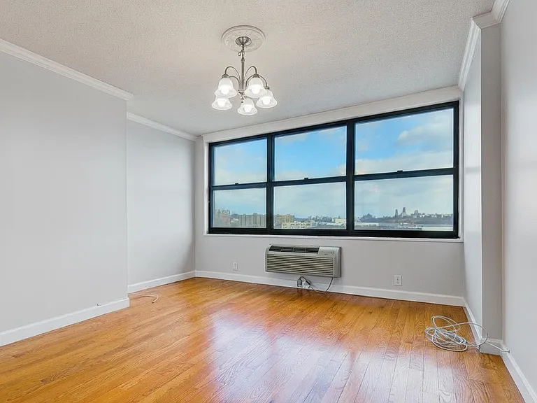 7004 Boulevard East #7D — Photo 11