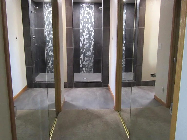 440 Dover St — Photo 14