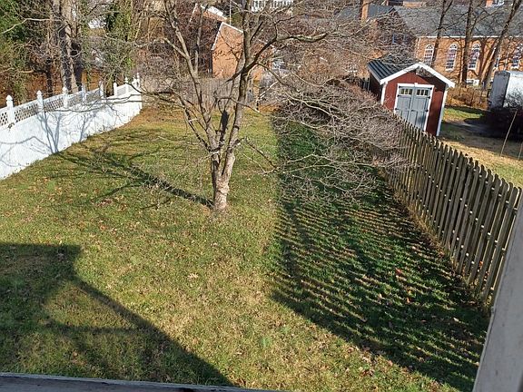 5th image of 319 Oakridge Ct