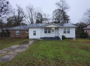 204 N College St, York, AL 36925