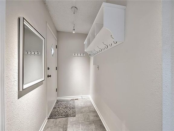 4th image of 1421 Martway Cir APT C