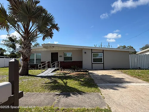 583 Gardenia Cir Photo 1