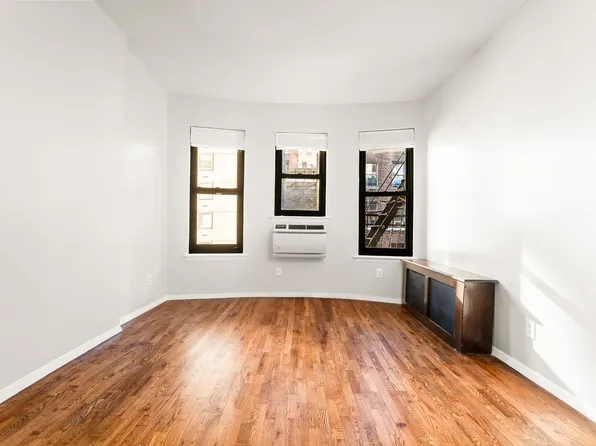 160 East 91st Street image 6 of 15