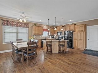 6901 Roundtree St, Shawnee, KS 66226