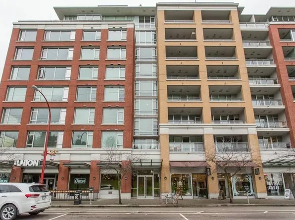 221 Union St, Vancouver, BC V6A 0B4