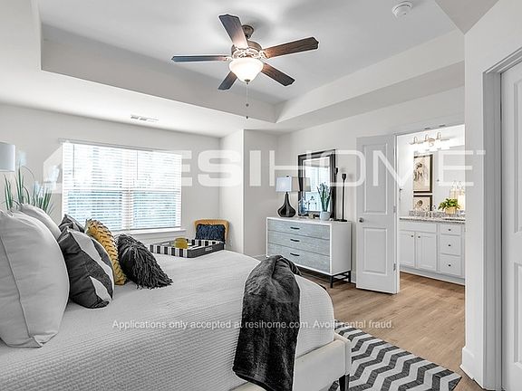 4th image of 41 Southport Cir