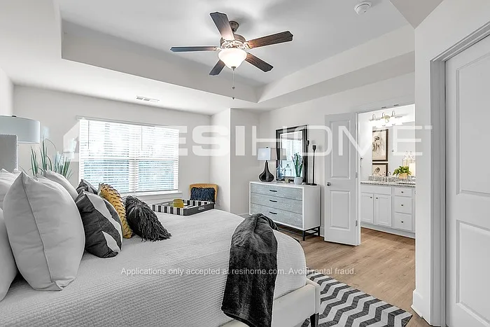25 Southpoint Dr — Photo 8